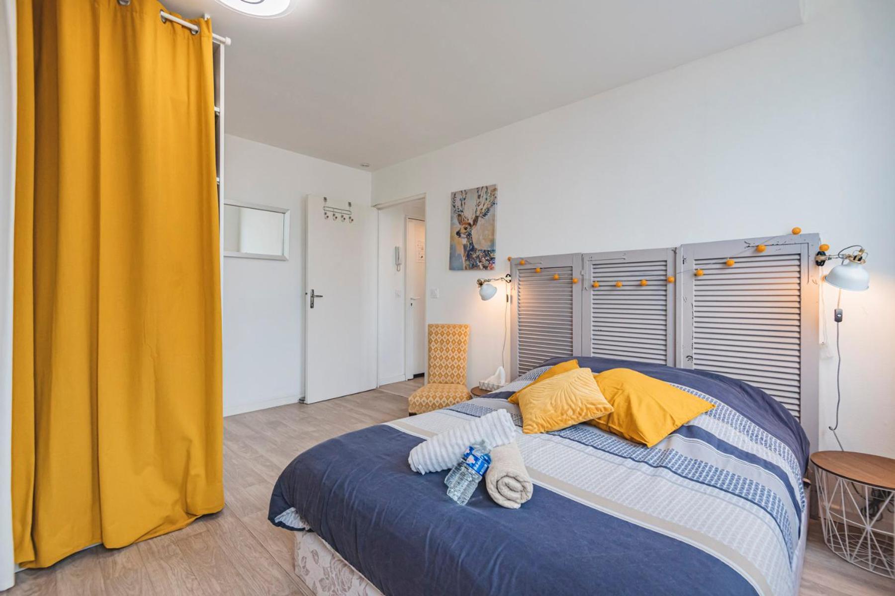 Joli Studio"Le Clair Logis" Gare Centre Petit Dejeuner Possible Reims Exterior foto
